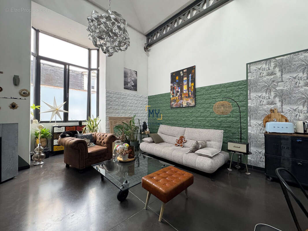 SALON - Loft/Appartement à vendre - 6 pièces - 145 m² - Tourcoing - Appartement à TOURCOING