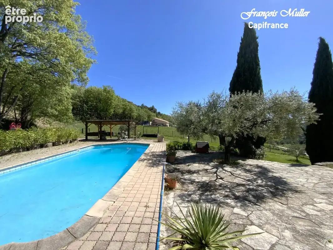 Splendide Propriété de 325 m2 à proximité de Pierrevert, 8800 m2 de terrain - photo 17