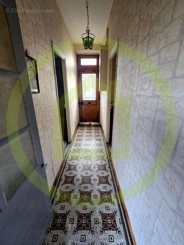 Maison à FLEURY-LES-AUBRAIS