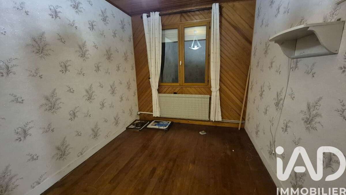 Photo 8 - Maison à LONGPRE-LES-CORPS-SAINTS