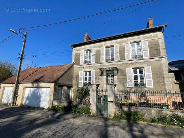 Photo 1 - Maison à CHOISY-EN-BRIE