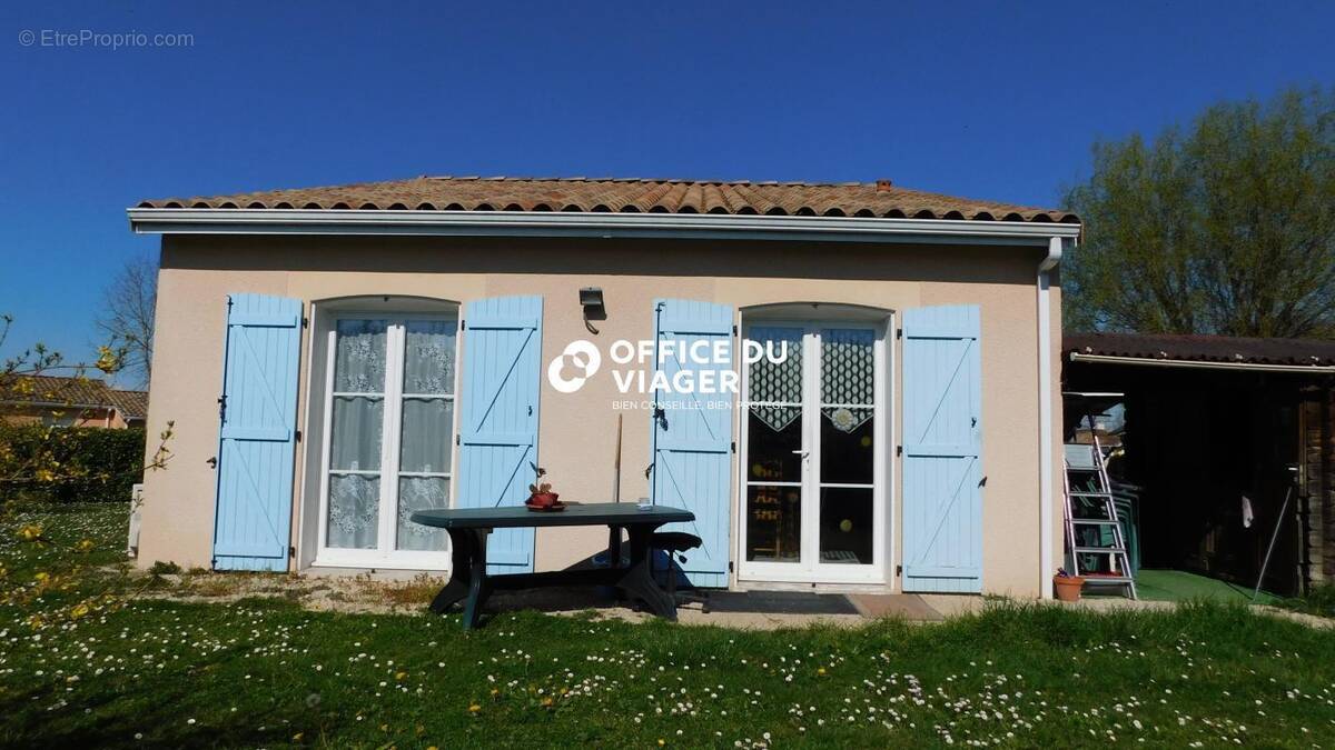 Maison à NEGREPELISSE