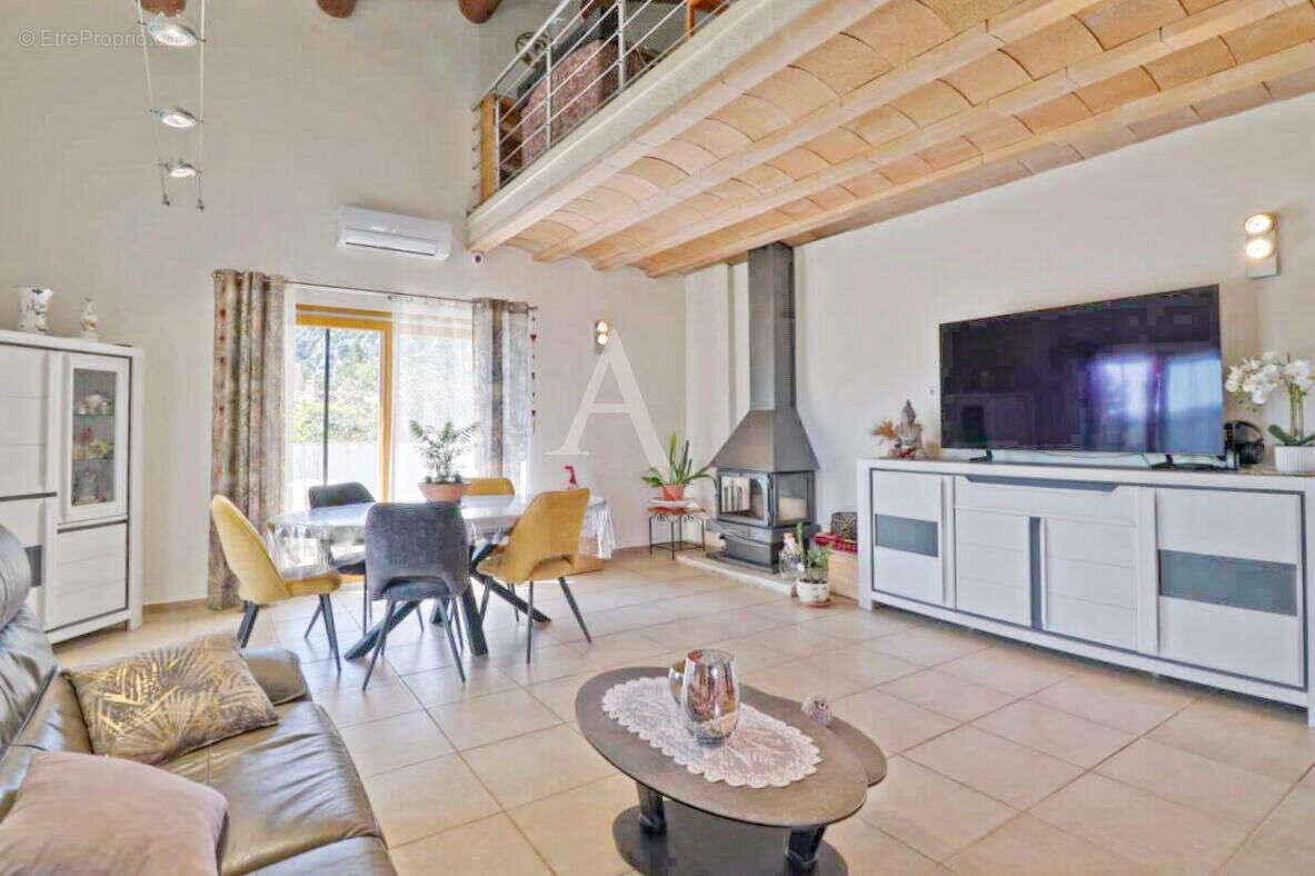 Villa type 5 de 160m2 avec vue remarquable quinson - photo 3