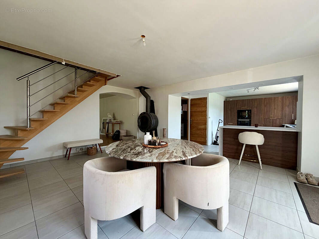 Maison à SAINT-NICOLAS-D'ALIERMONT