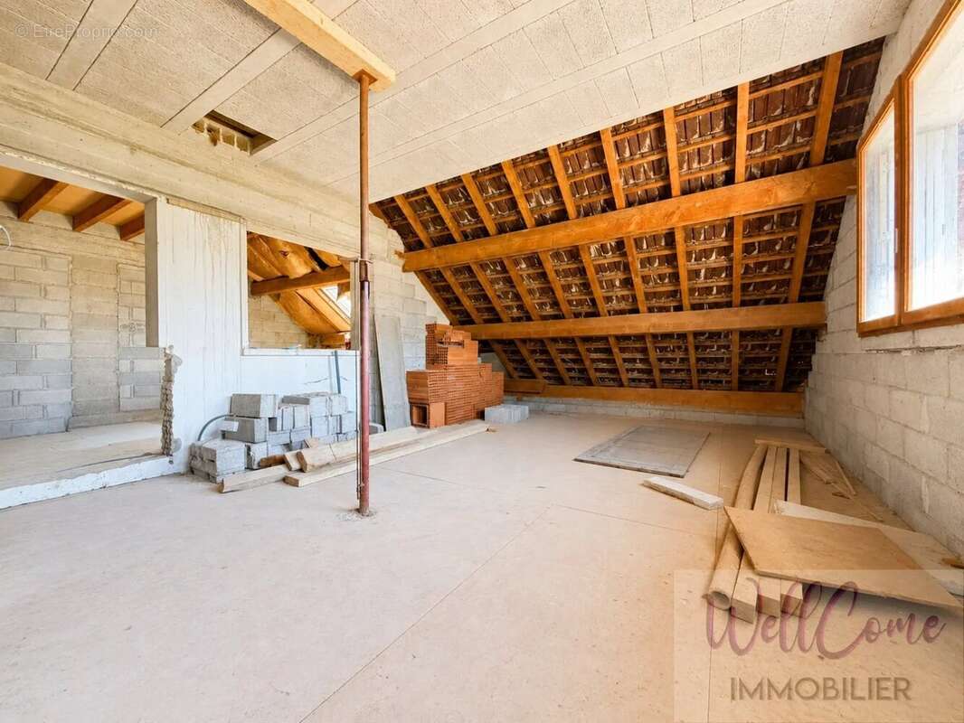 Plateau à aménager – Duplex T4 de 109 m² à Grésy-sur-Aix - photo 8