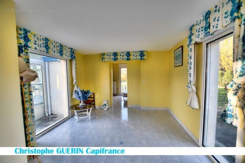 Maison à MONTIGNAC-CHARENTE