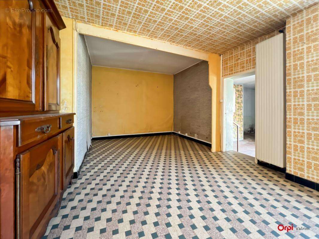 Maison à BINAS