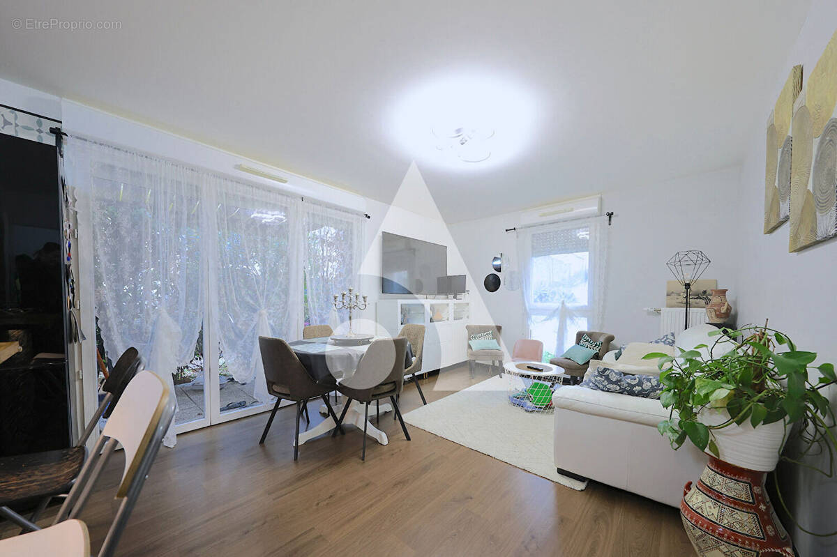 Appartement à CORBEIL-ESSONNES