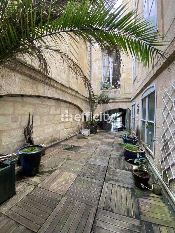 Appartement à BORDEAUX
