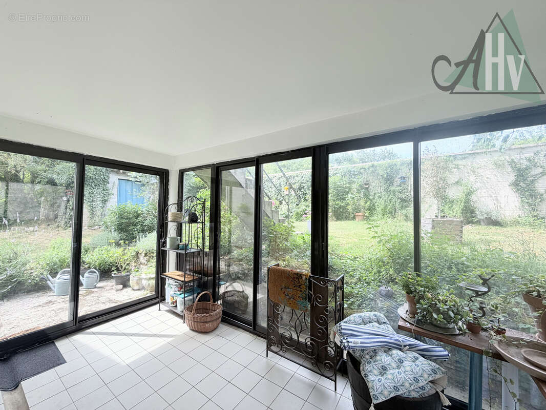 Maison - 2 chambres - 70 m2 - photo 5