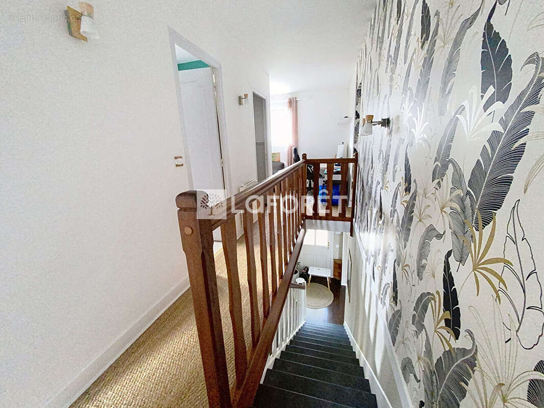 Maison à VERNEUIL-SUR-SEINE