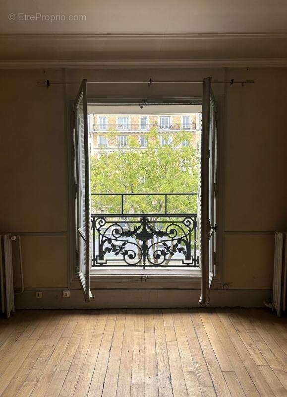 Appartement à PARIS-17E