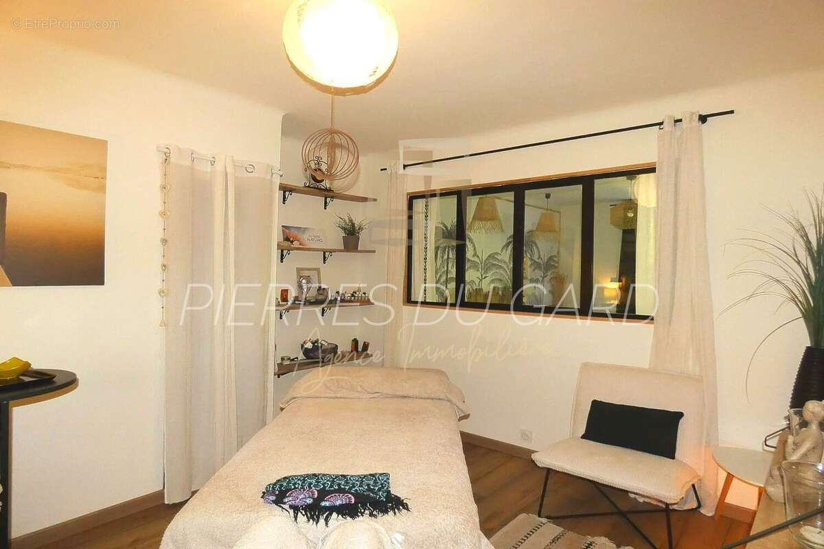Maison 150 m² à Uzes  - photo 6