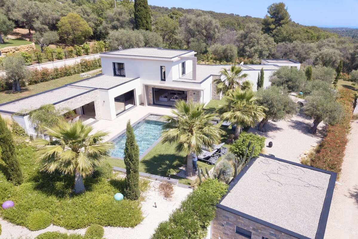 Maison à VALBONNE