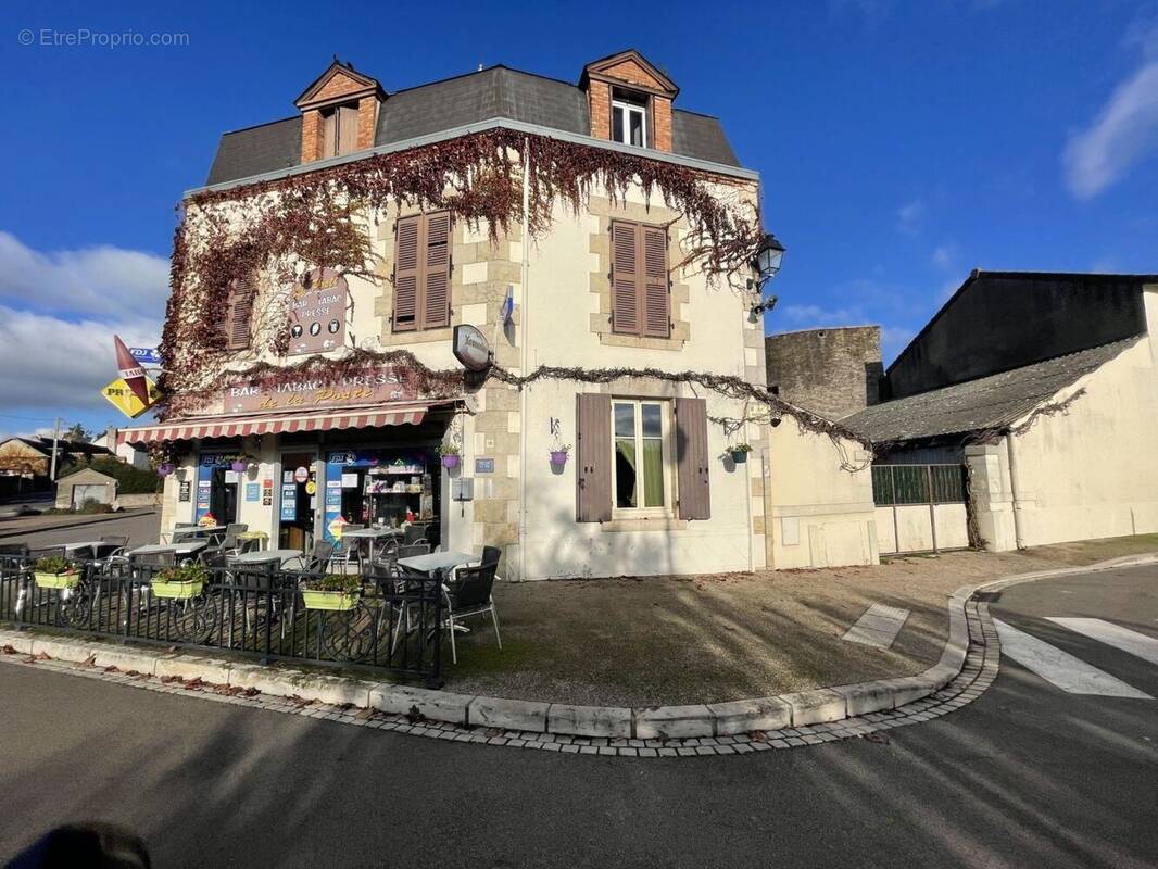 Commerce à SAINT-PIERRE-LE-MOUTIER