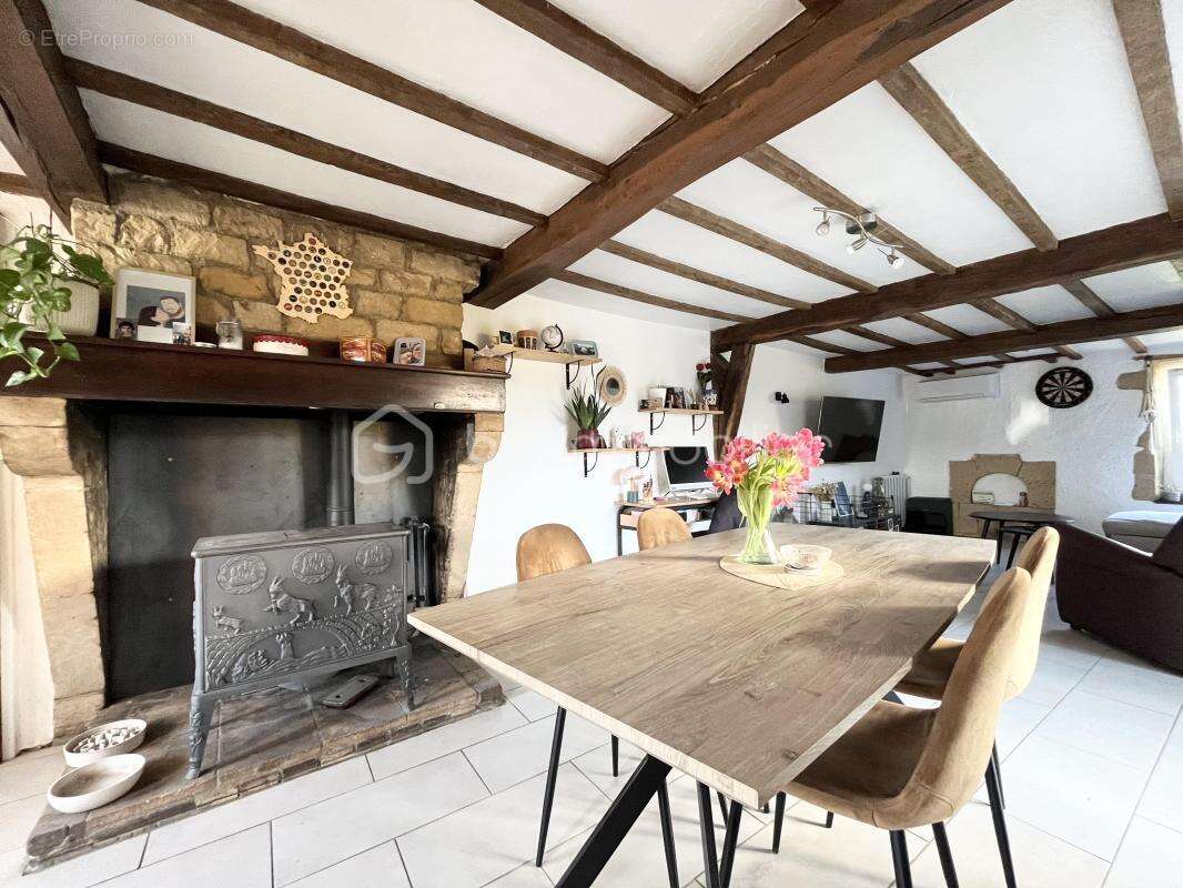 Maison à NEUVILLE-LES-THIS