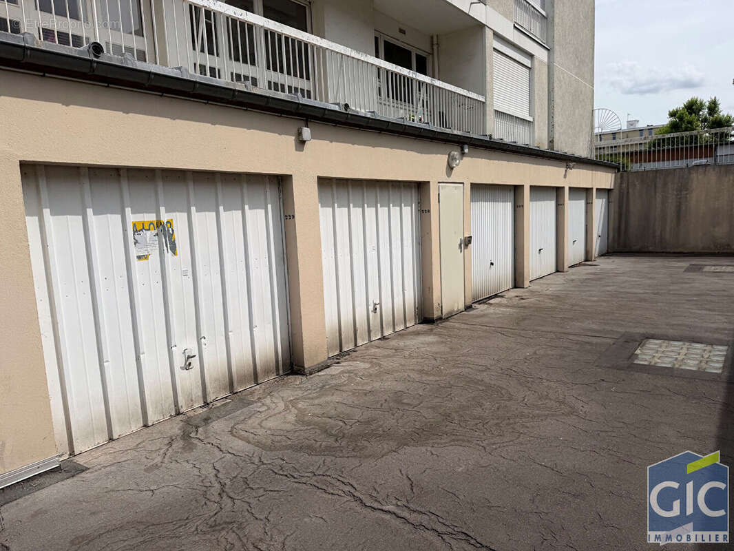 A vendre en exclusivite gic-bi garage ferme une voiture a herouville grande delle. - photo 4