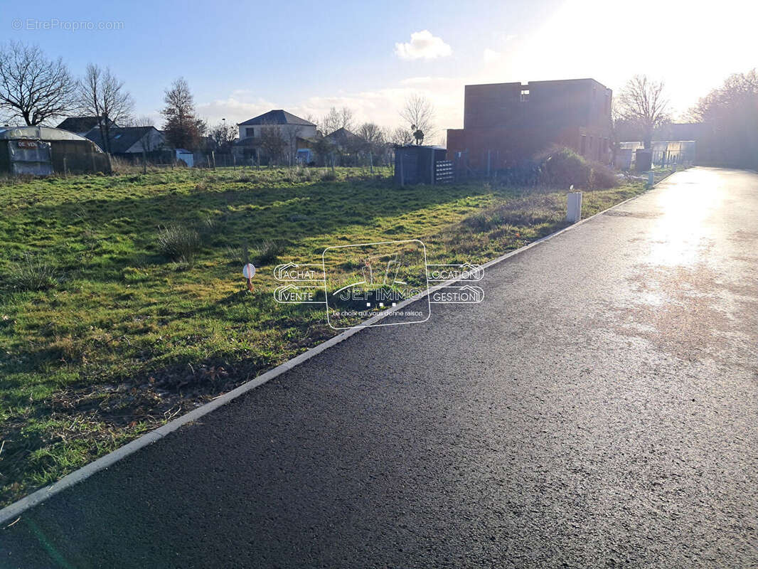 Terrain à THOUARE-SUR-LOIRE