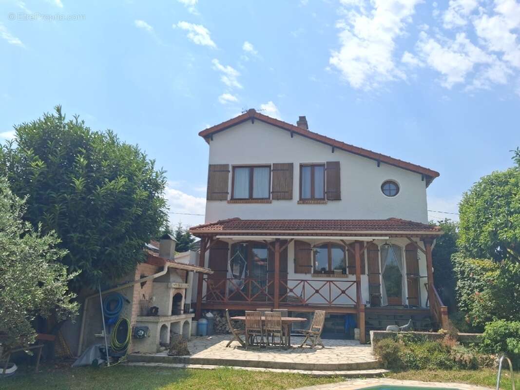 Maison à YERRES