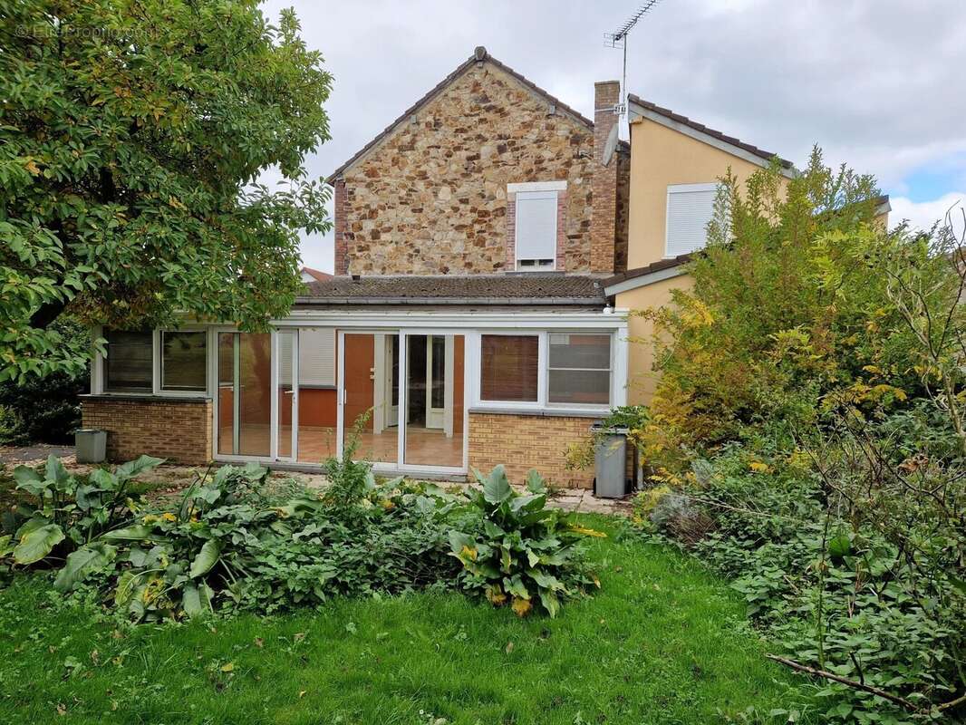 Maison à VIREUX-WALLERAND