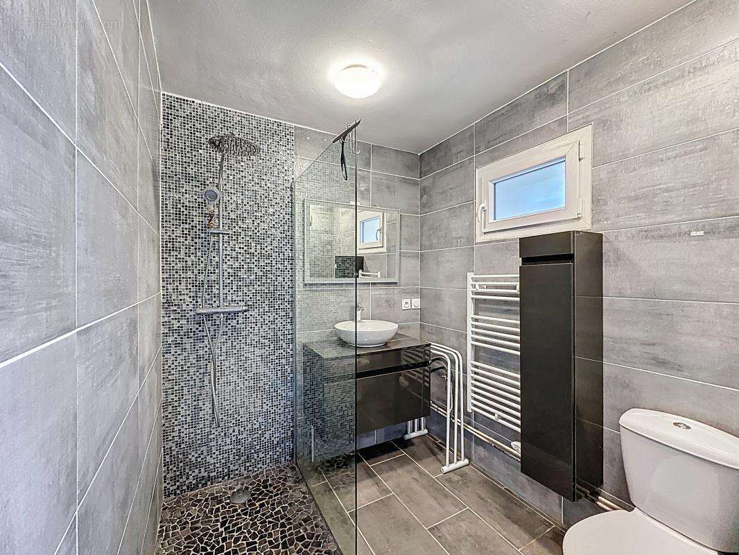 Appartement à MARENNES