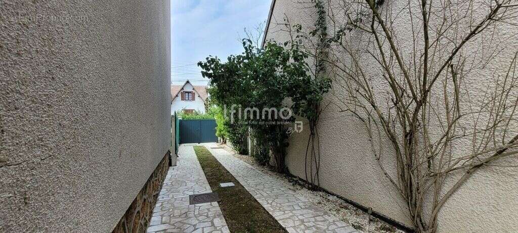 Maison à MITRY-MORY