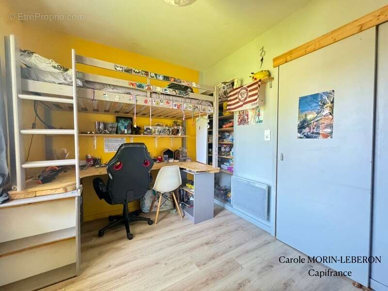 Maison de plain-pied, 4 chambres, double garage et jardin - photo 11