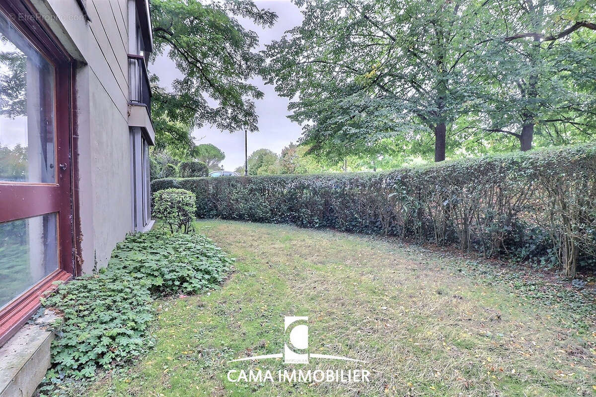 Appartement à FONTENAY-LE-FLEURY