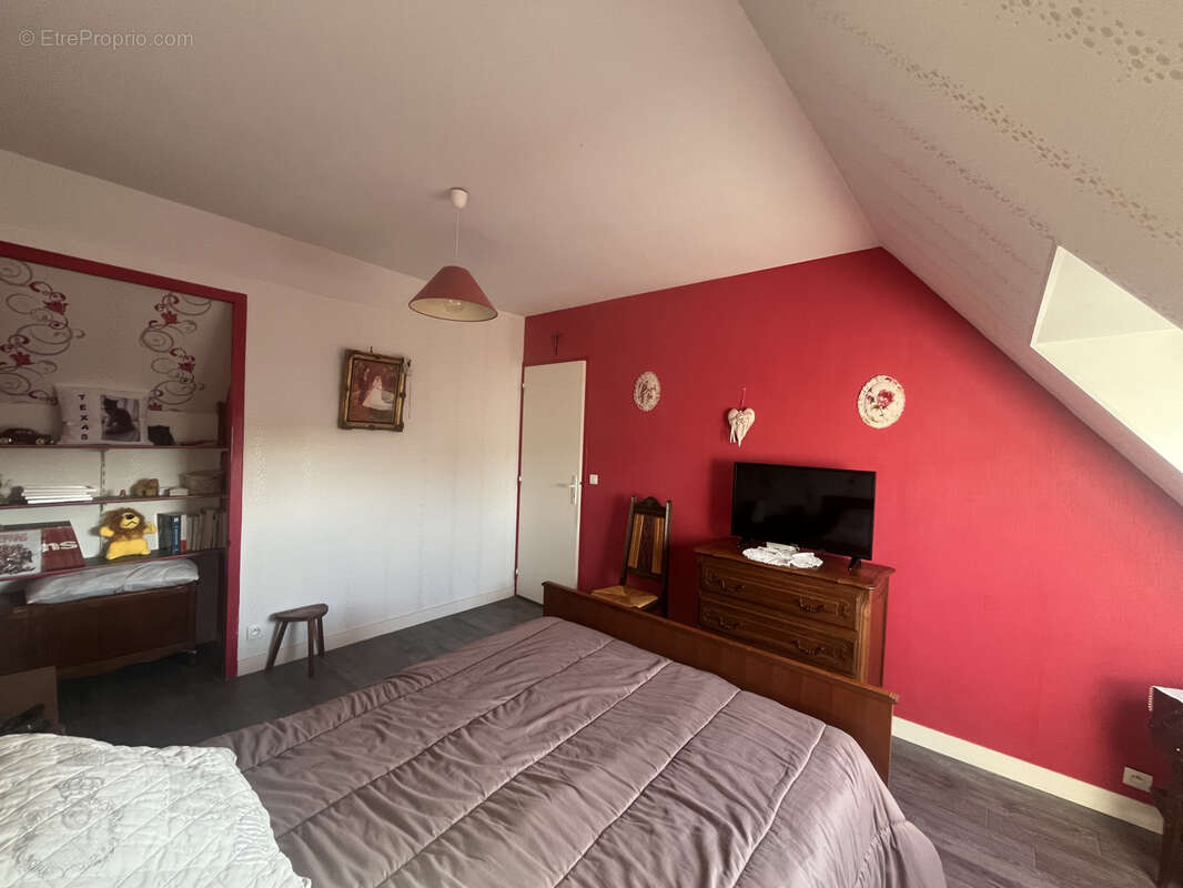 Maison à PORT-EN-BESSIN-HUPPAIN