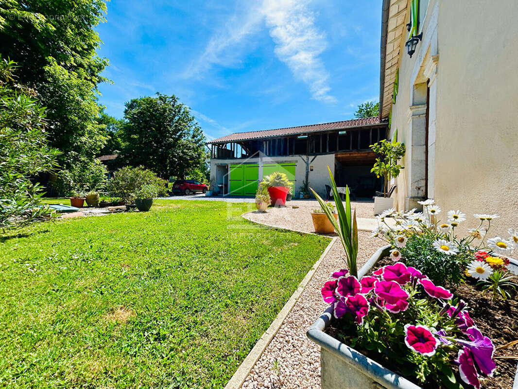 Maison à BUZON
