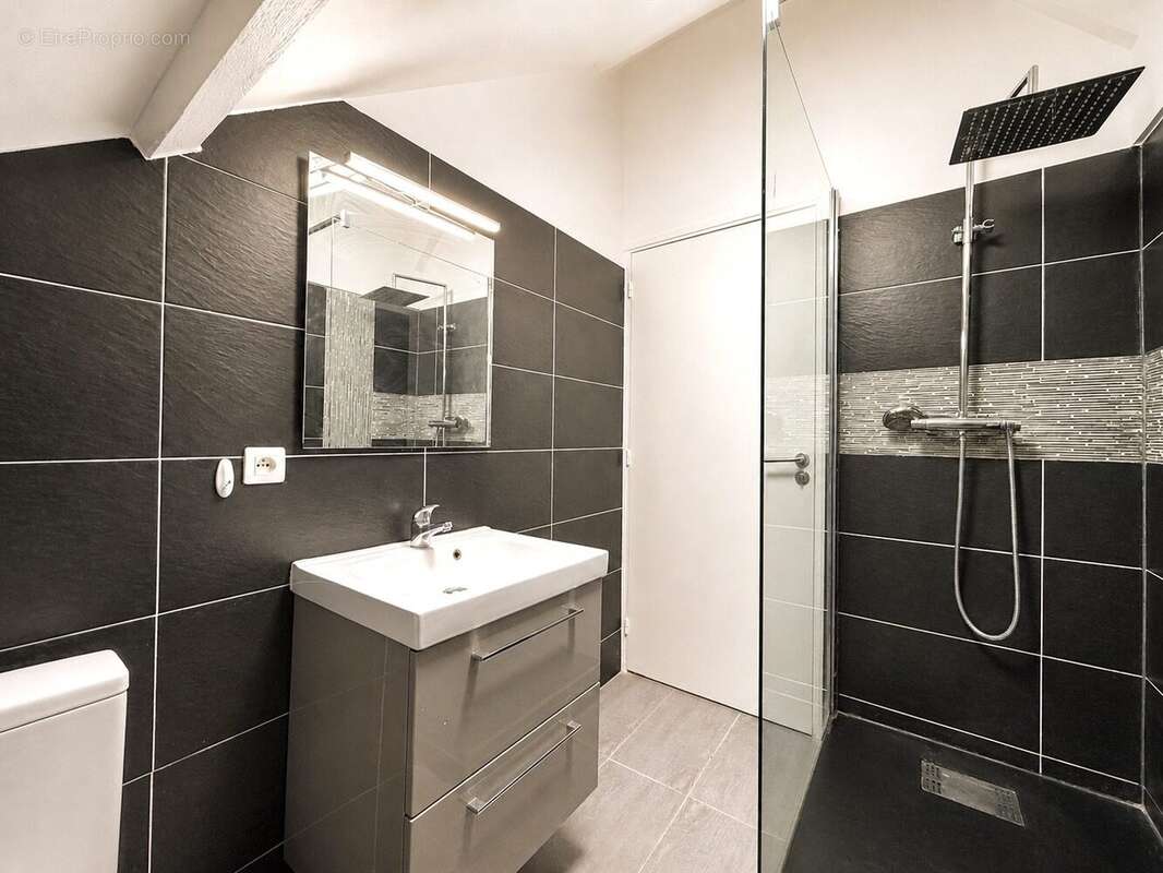 Appartement à SARTROUVILLE