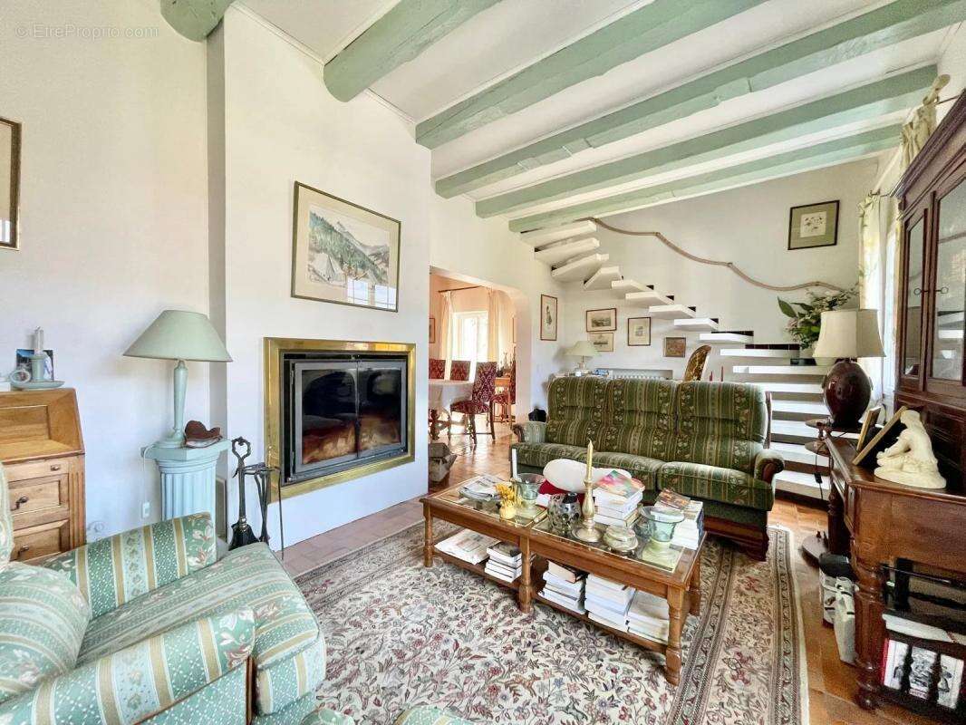 Maison à VIVIERS-DU-LAC