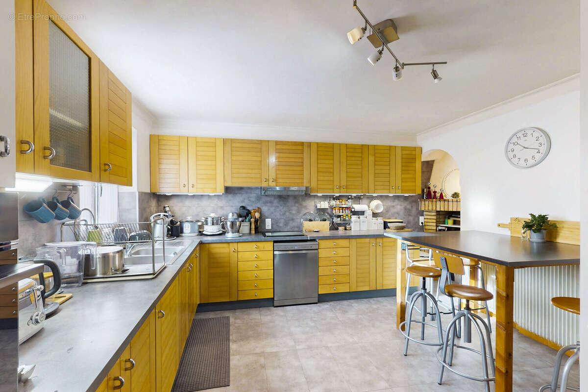 Maison à TOURRETTE-LEVENS