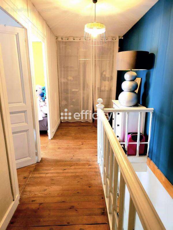 Maison à SAINT-HILAIRE-LA-PALUD