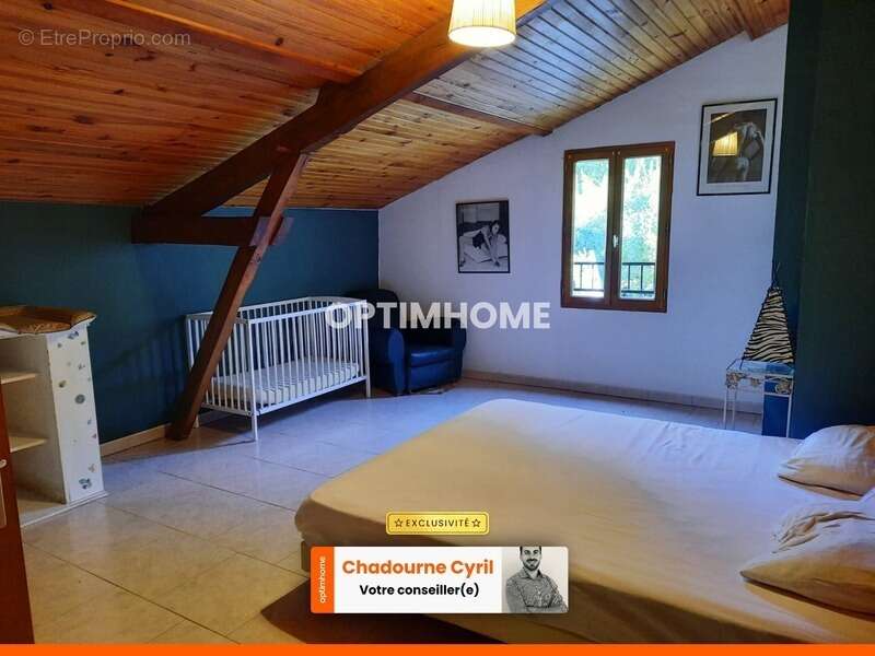 Maison à JAVERLHAC-ET-LA-CHAPELLE-SAINT-ROBERT