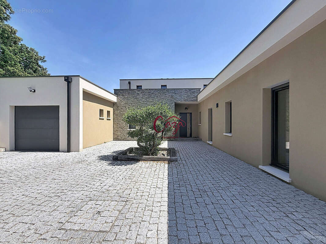 Villa contemporaine Haut de Gamme à 10 minutes de BOULIAC - photo 6