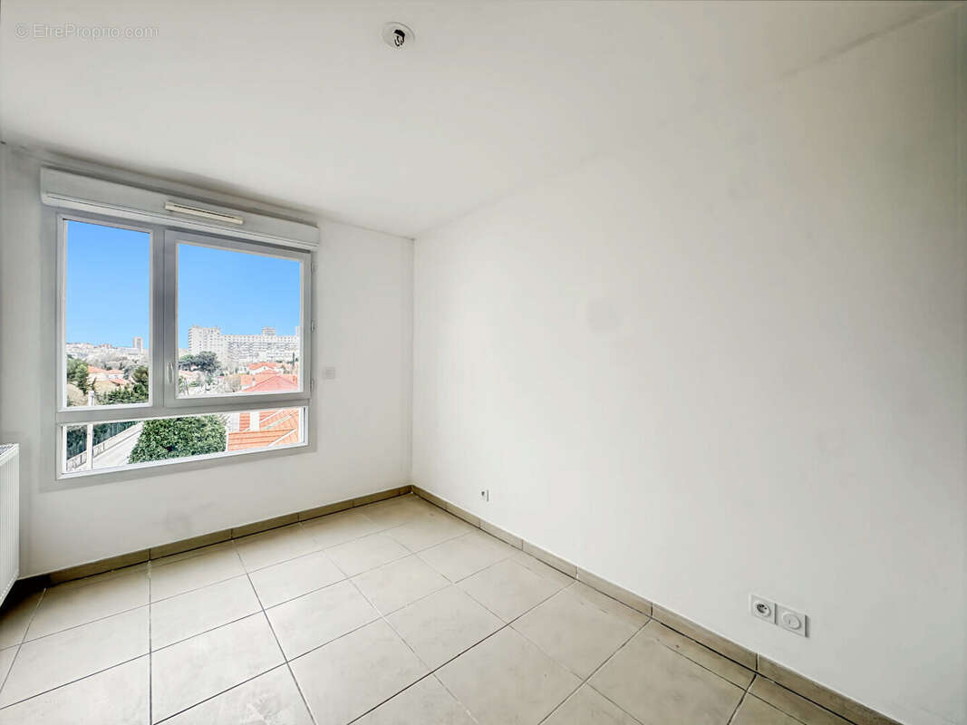 Appartement à MARSEILLE-9E