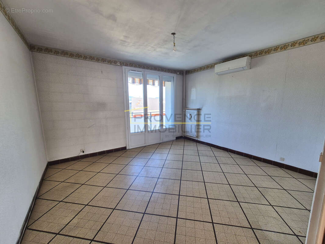 Appartement à MONTELIMAR