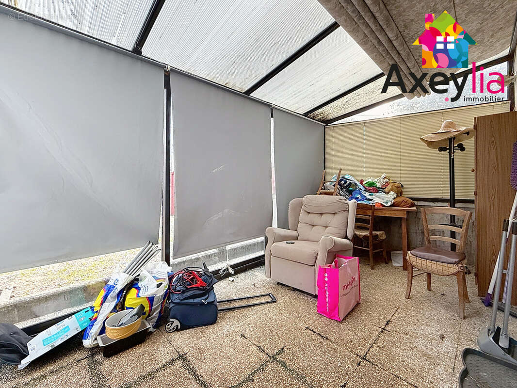 A vendre - arfeuilles - maison à rénover avec dépendances et terrain - photo 5