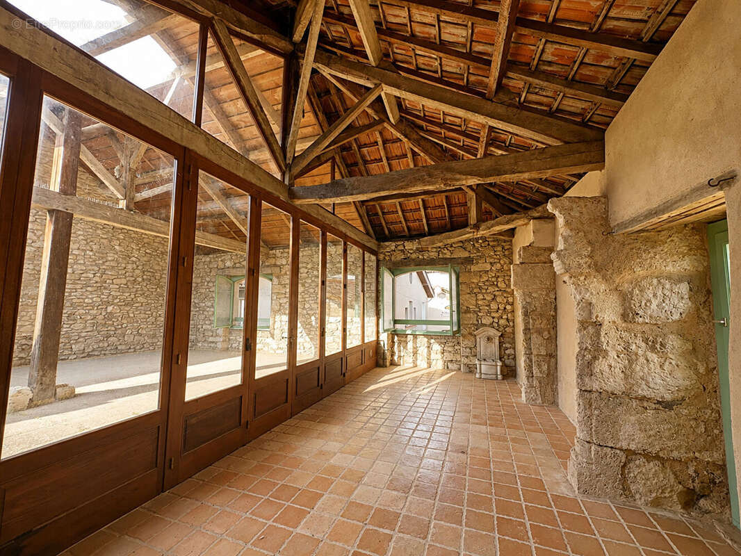 Maison à MAUVEZIN