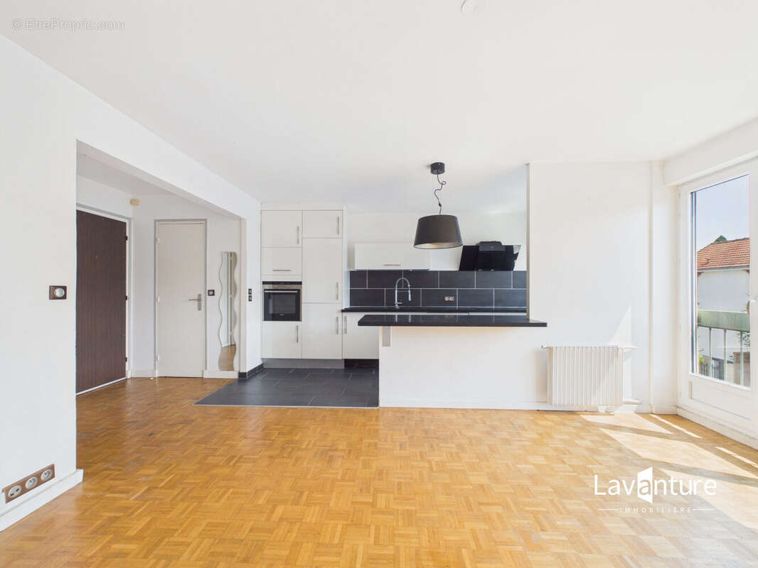 Appartement 64 m² à Chatenay-Malabry  - photo 3