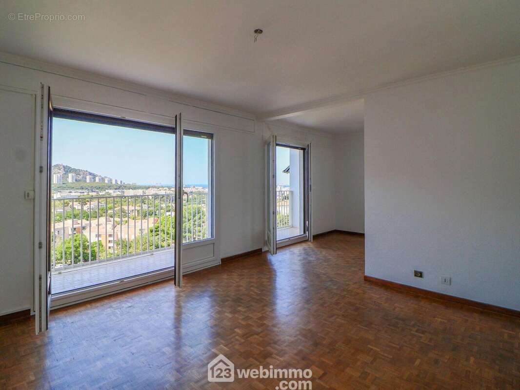 Appartement 66 m² à Marseille-9e  - photo 2