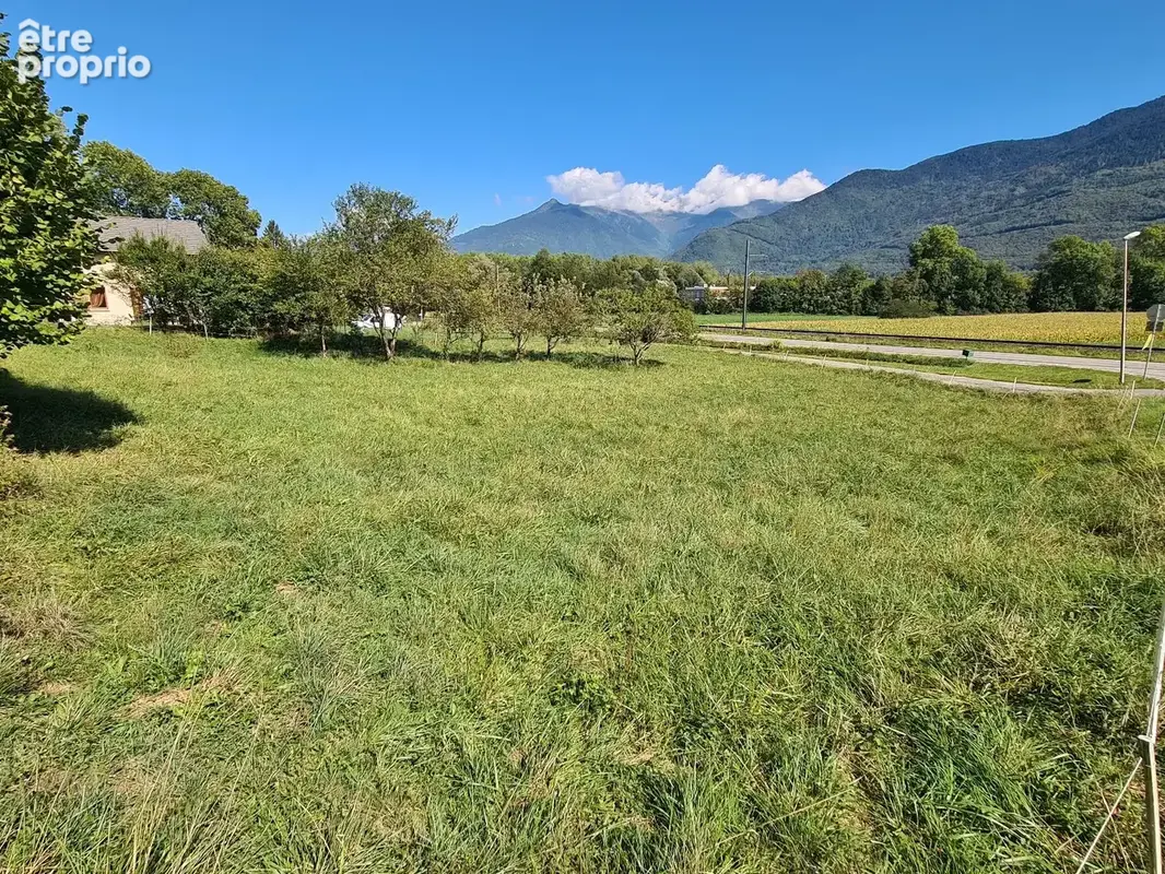 Photo Terrain à Tournon au prix de 115 000€