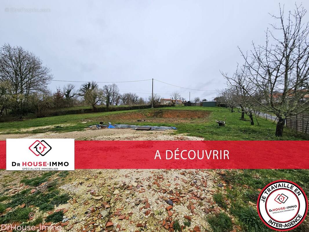 Terrain à RIBERAC