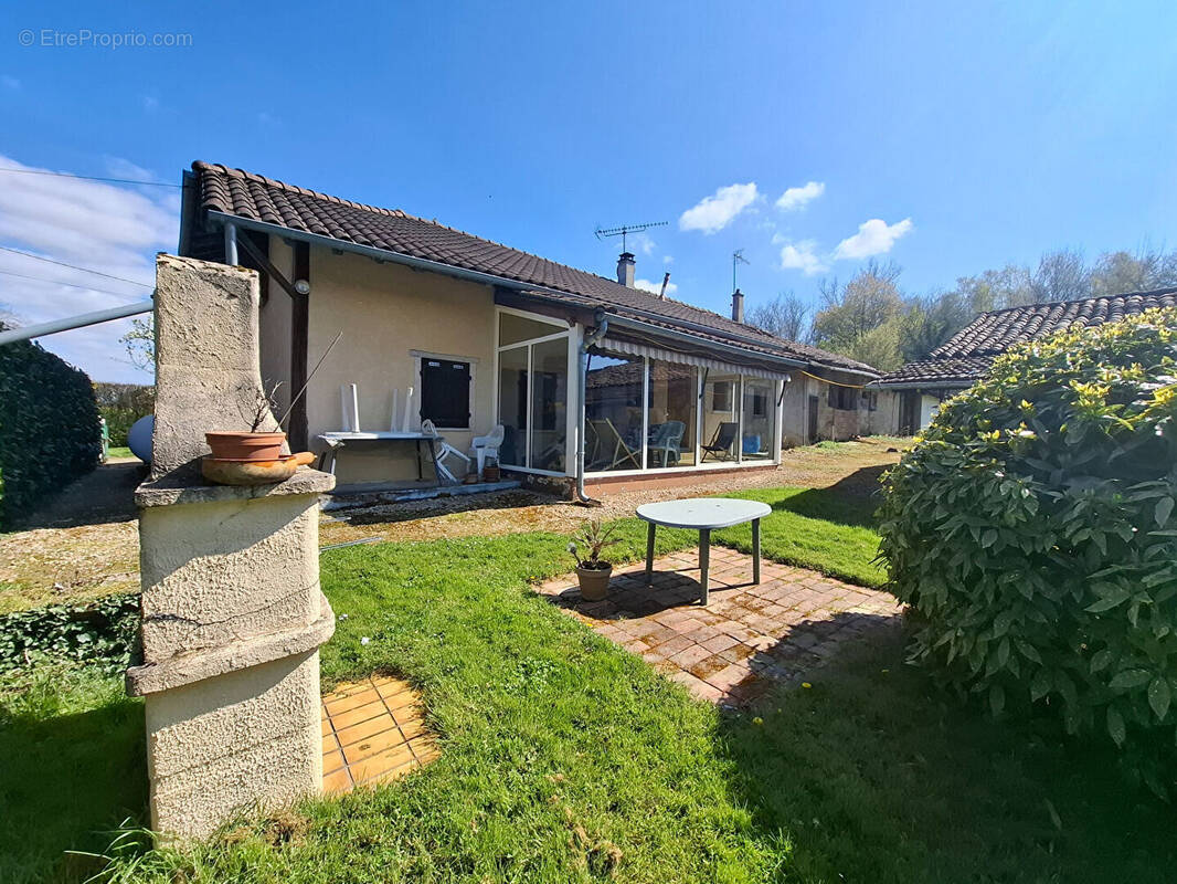 Maison à CORMOZ
