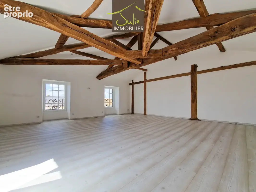Demeure d'exception en plein coeur de bressuire - 304m2 habitables avec jardin et garages - photo 15