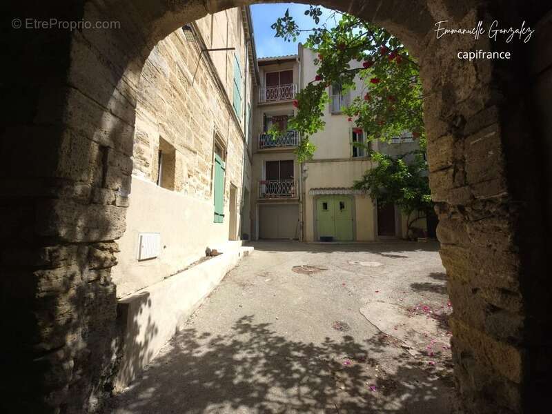 Maison à ROUJAN