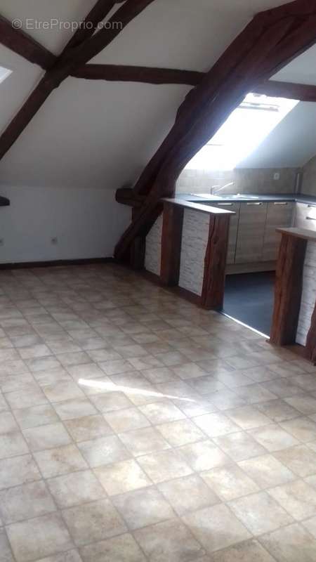 Appartement à BRIENON-SUR-ARMANCON