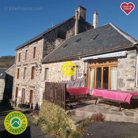 Commerce à PEYRUSSE