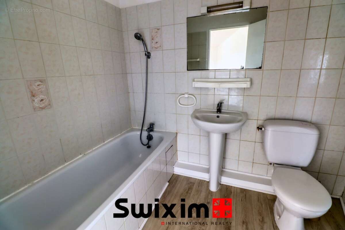 Appartement à PAREMPUYRE